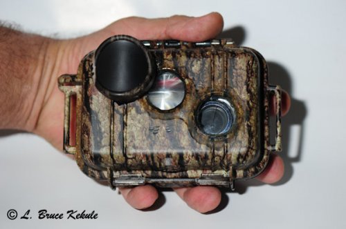 LBK 1010/S600/SS II #1 camera trap in the hand