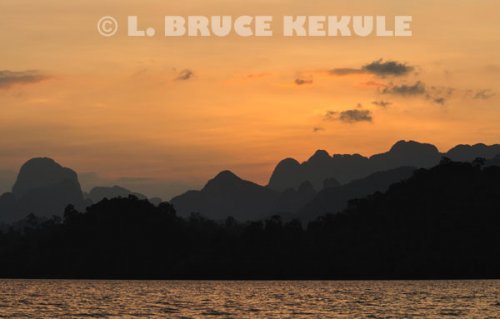 Sunset-Khlong-Saeng