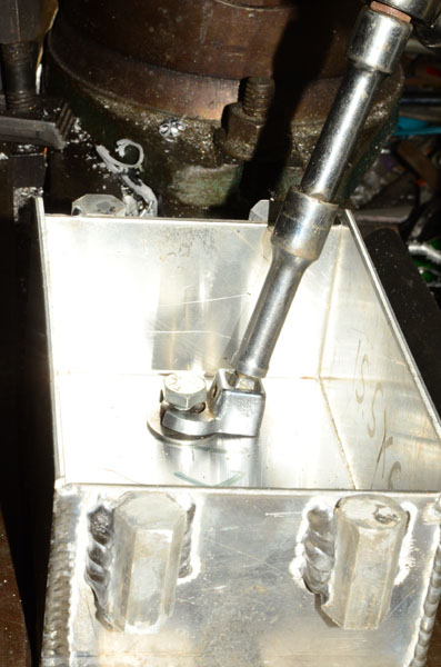 alloy-box-bolt-to-milling-machine-bed